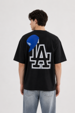T-shirt oversize noir LA pour homme – présentation du modèle